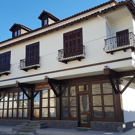 Hotel Bujtina E Bardhe Korce Bagian luar foto